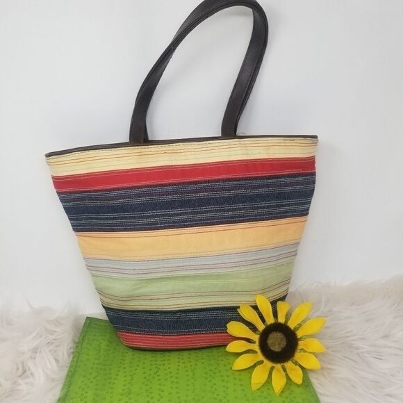 Colorful Bucket Bag. Bath and Body Works - Picture 10 of 10